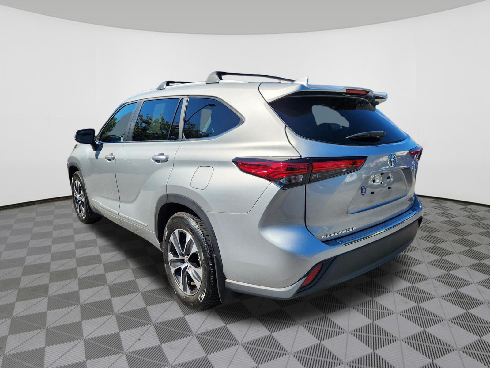 Used 2023 Toyota Highlander SUV