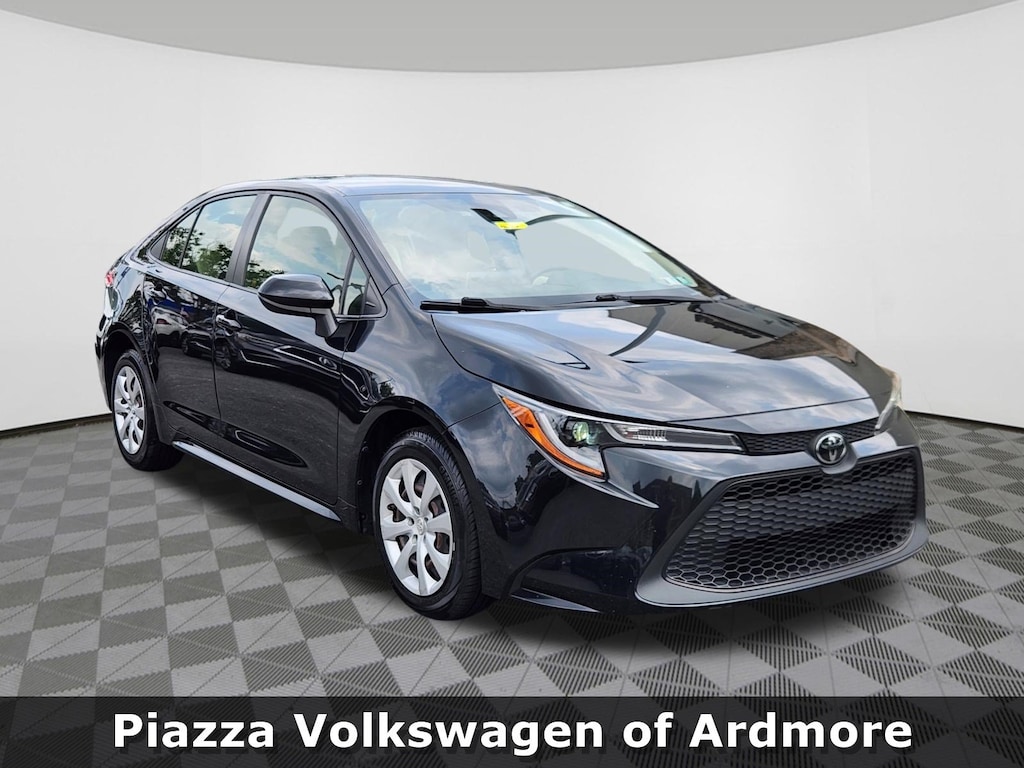 Used 2020 Toyota Corolla LE Sedan