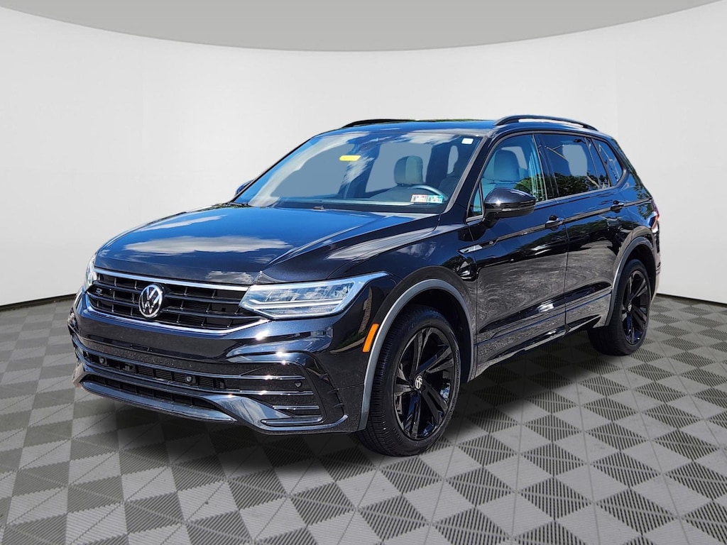 Certified 2023 Volkswagen Tiguan 2.0T SE R-Line Black SUV