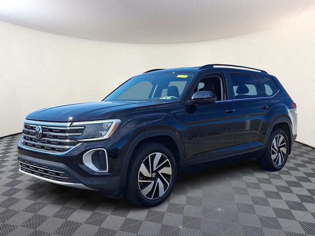 Used 2025 Volkswagen Atlas 2.0T SE w/Technology Sport Utility