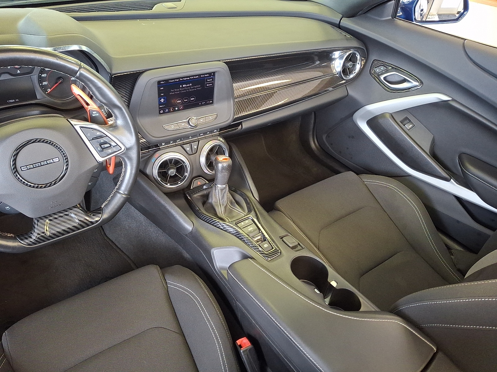 2024 Chevrolet Camaro LT1 - Photo 9