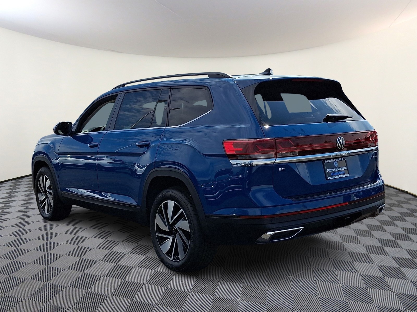 2026 Volkswagen Atlas SE w/Tech - Photo 3