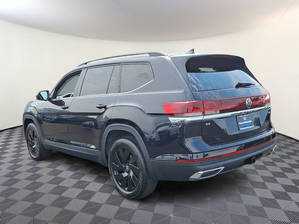 New 2026 Volkswagen Atlas SE With Technology Sport Utility