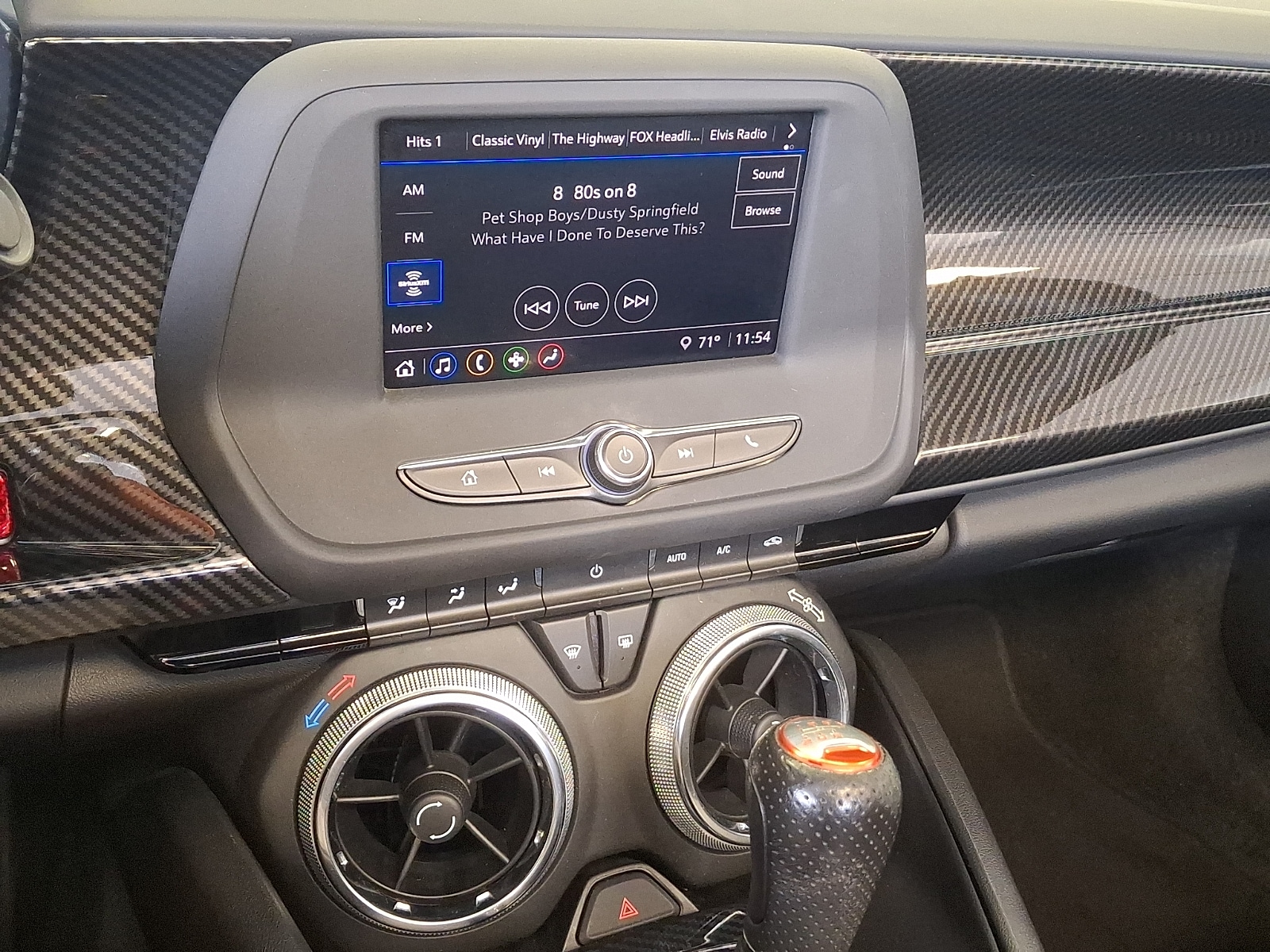 2024 Chevrolet Camaro LT1 - Photo 17