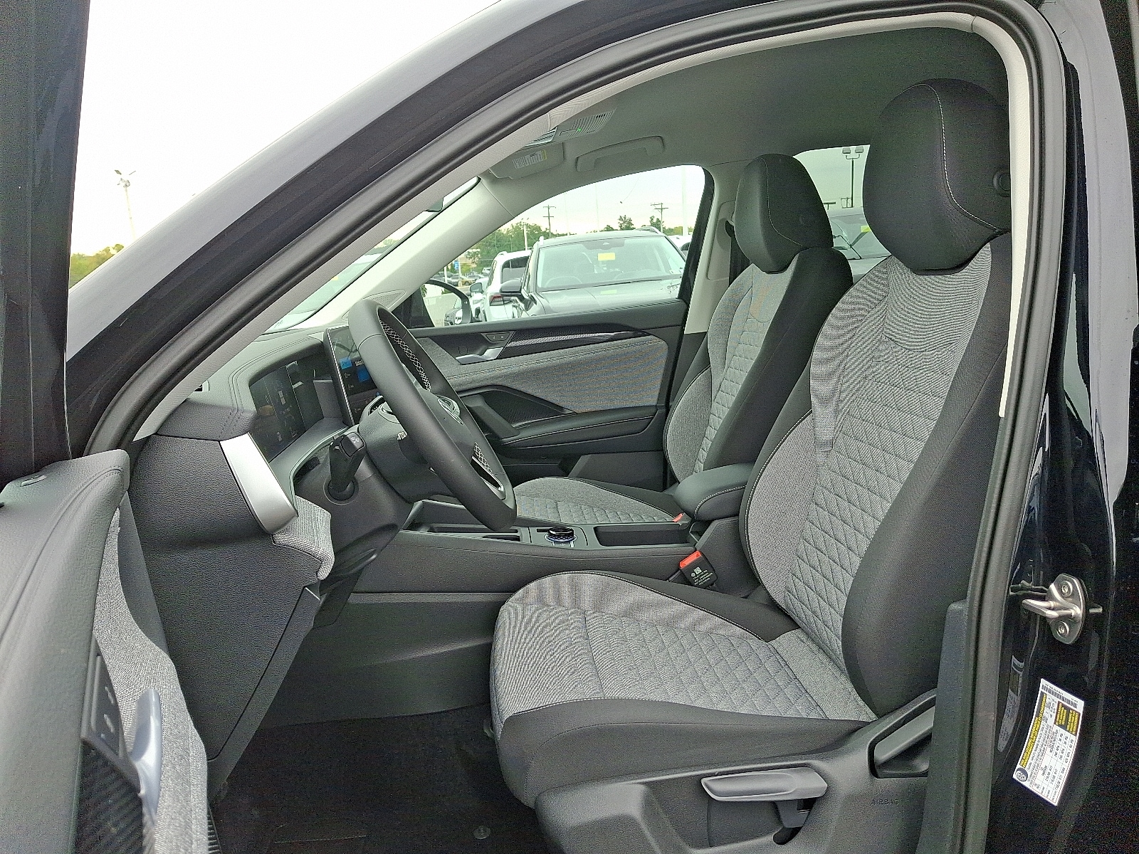 2025 Volkswagen Tiguan S - Photo 6