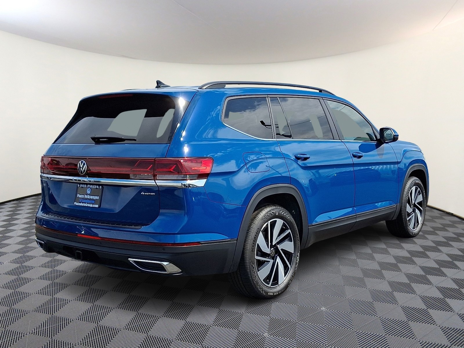 2026 Volkswagen Atlas SE w/Tech - Photo 4