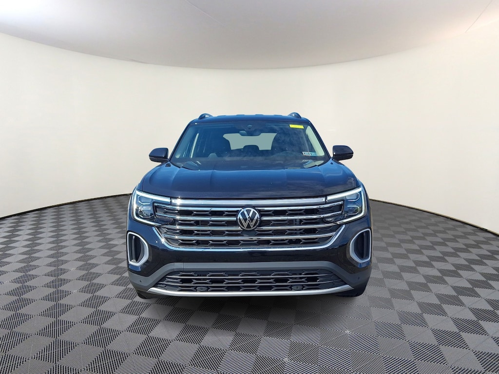 Used 2025 Volkswagen Atlas 2.0T SE w/Technology Sport Utility