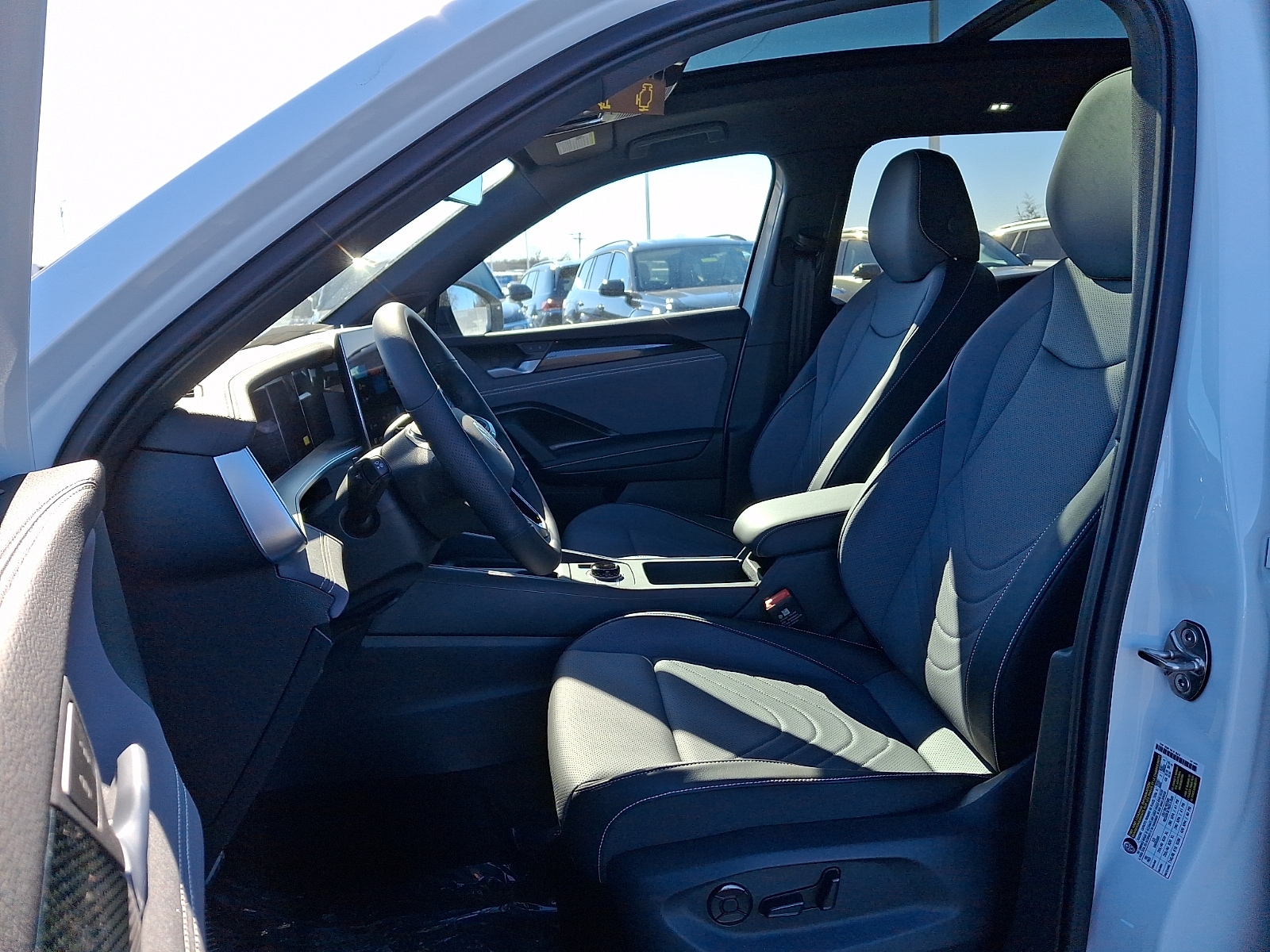 2026 Volkswagen Tiguan SE R-LINE BLACK - Photo 6