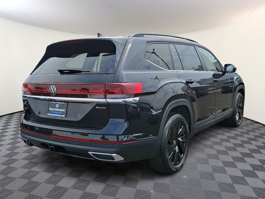 New 2026 Volkswagen Atlas SE With Technology Sport Utility