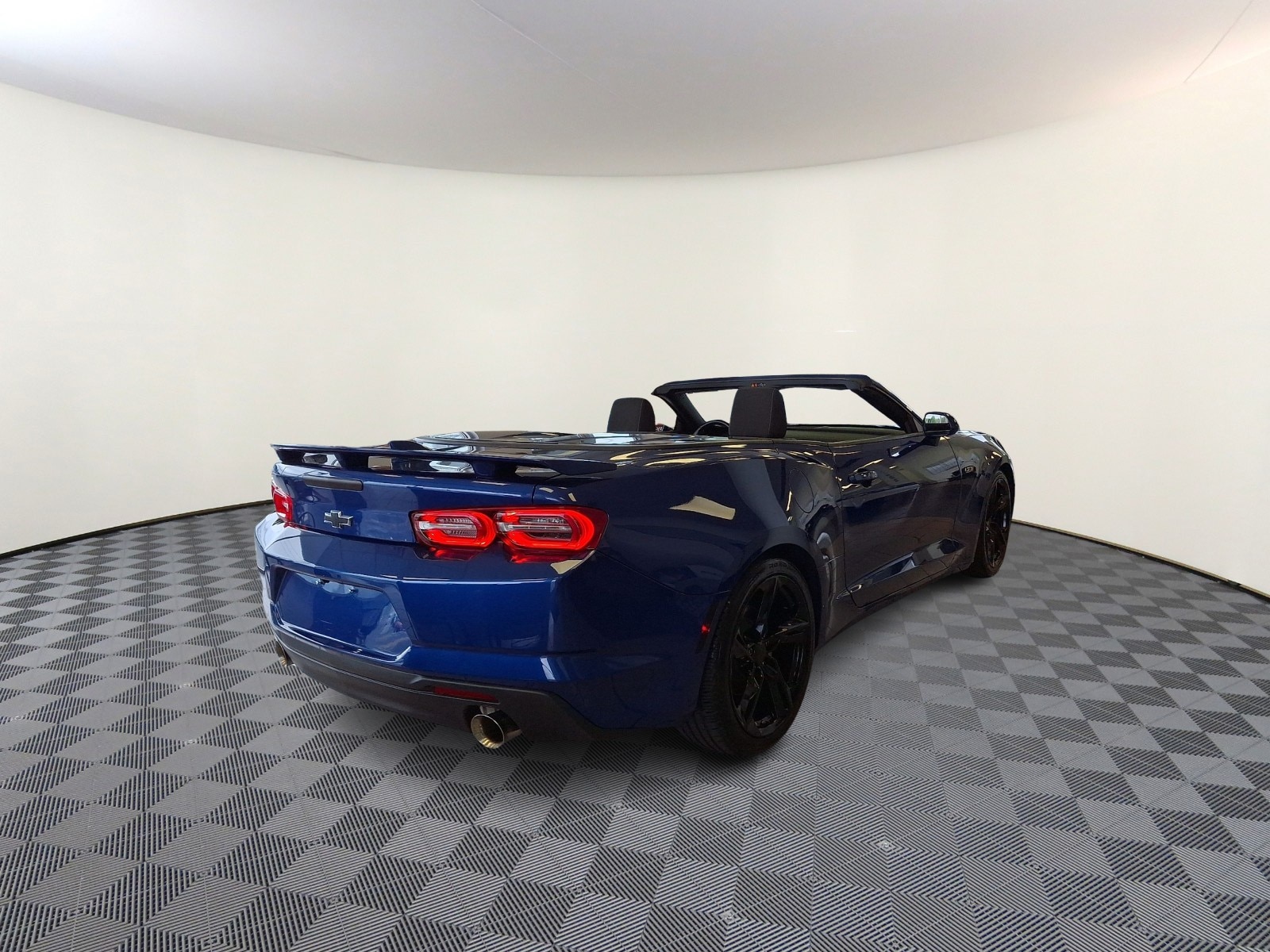 2024 Chevrolet Camaro LT1 - Photo 6