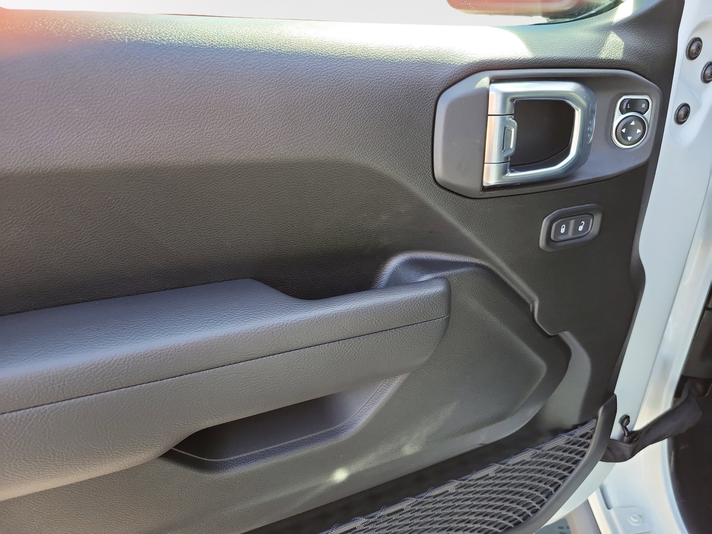 2026 Jeep Wrangler 4-Door Willys - Photo 24