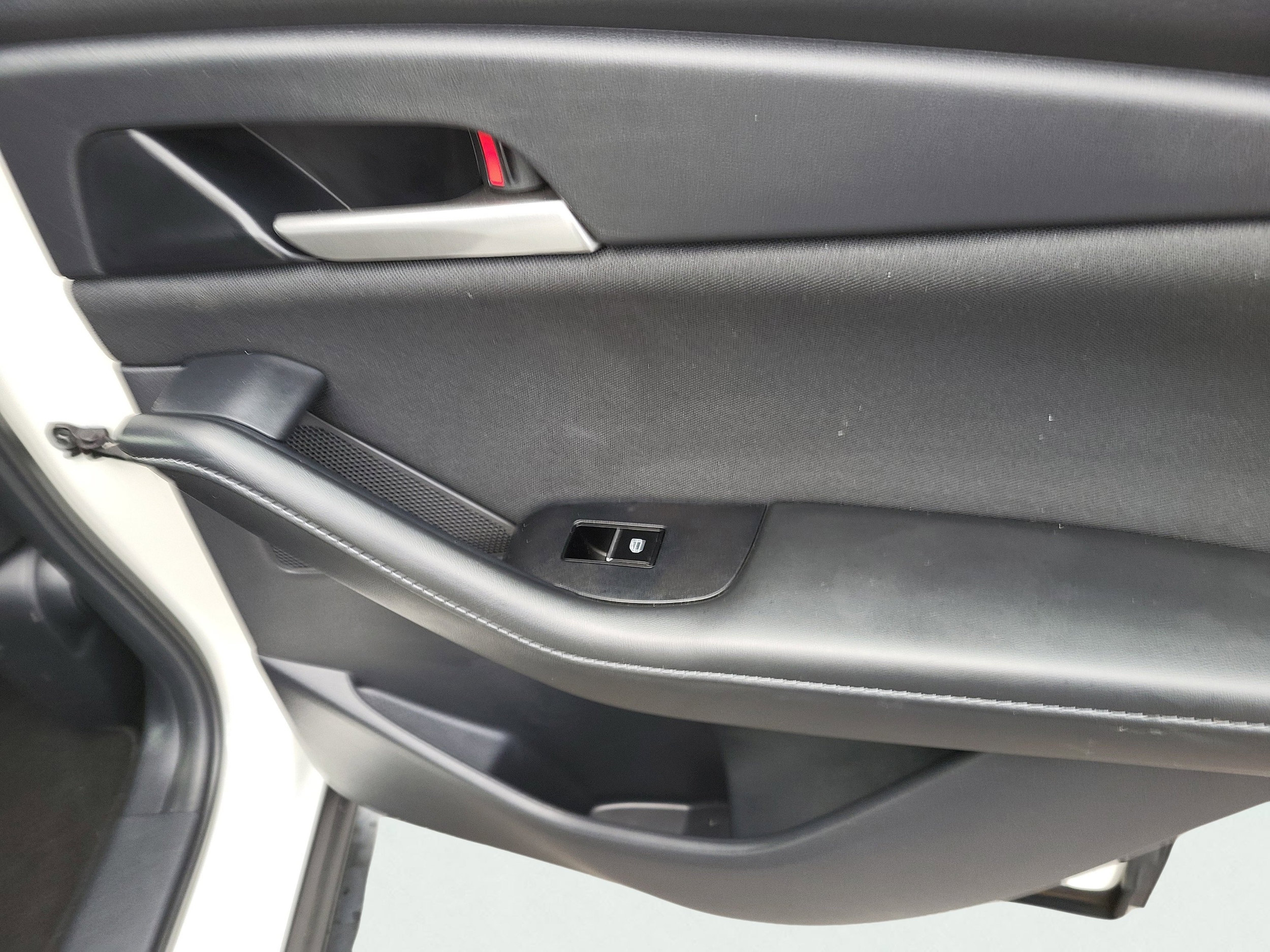 2024 Mazda CX-30 S - Photo 16
