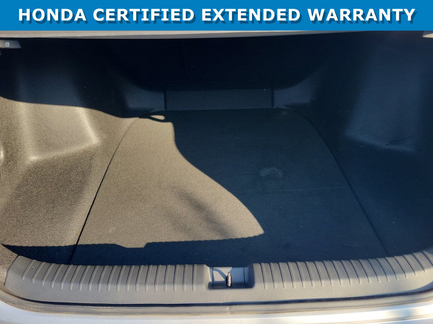 2025 Honda Accord SE - Photo 15