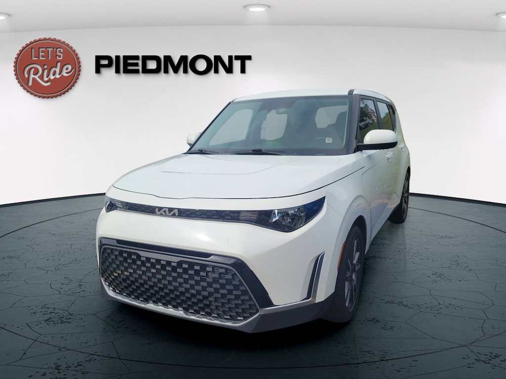 Used 2024 Kia Soul EX IVT Hatchback