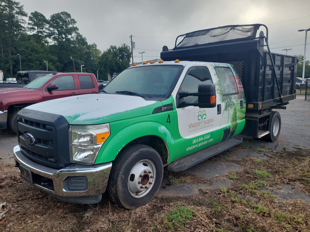 Used 2016 Ford F-350 Chassis 2WD Crew Cab 176 WB 60 CA XL Truck Crew Cab