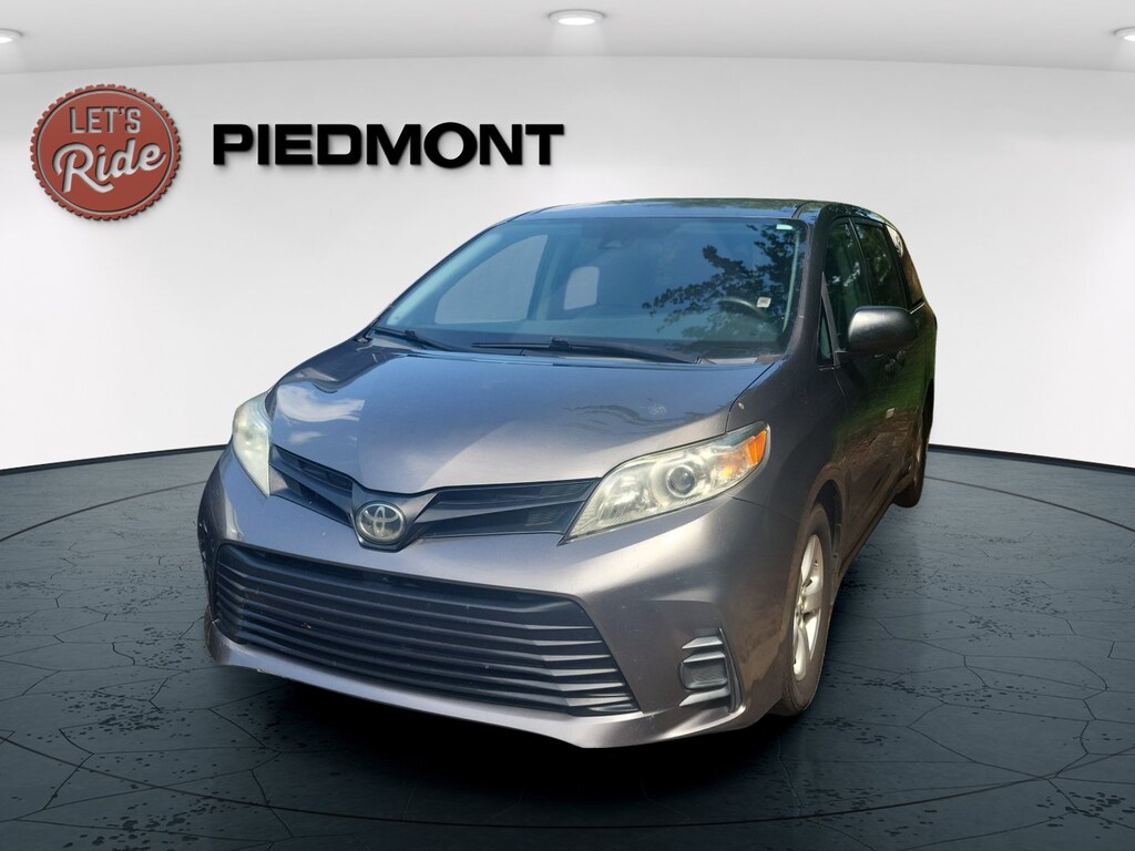 Used 2019 Toyota Sienna L FWD 7-Passenger Van