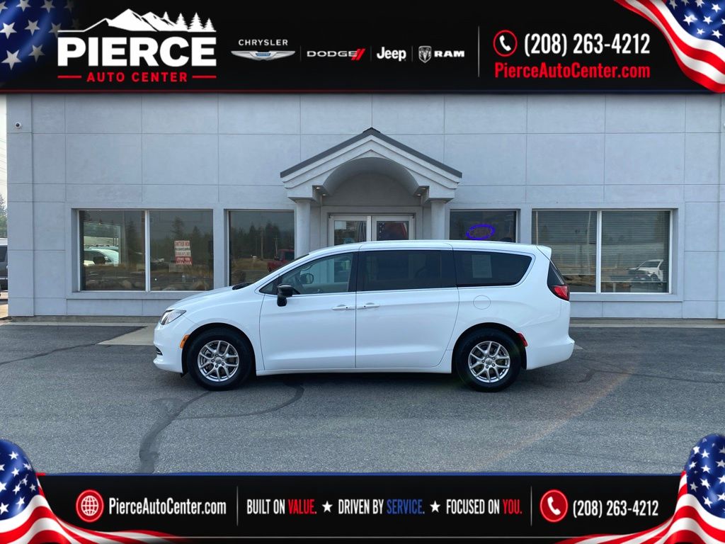 2024 Chrysler Voyager