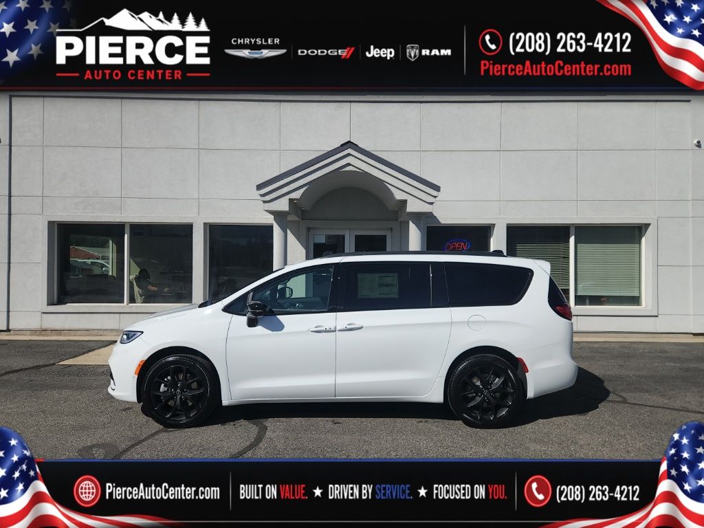 2026 Chrysler Pacifica