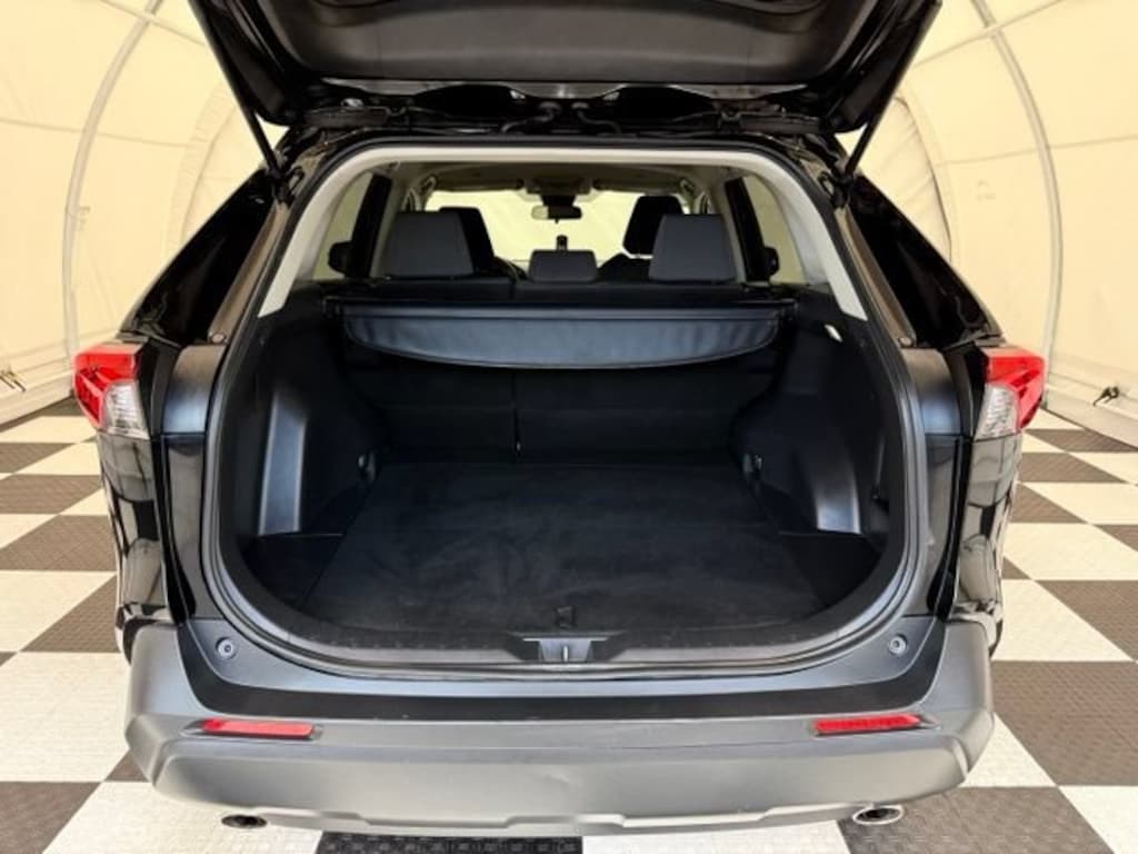 Used 2025 Toyota RAV4 XLE