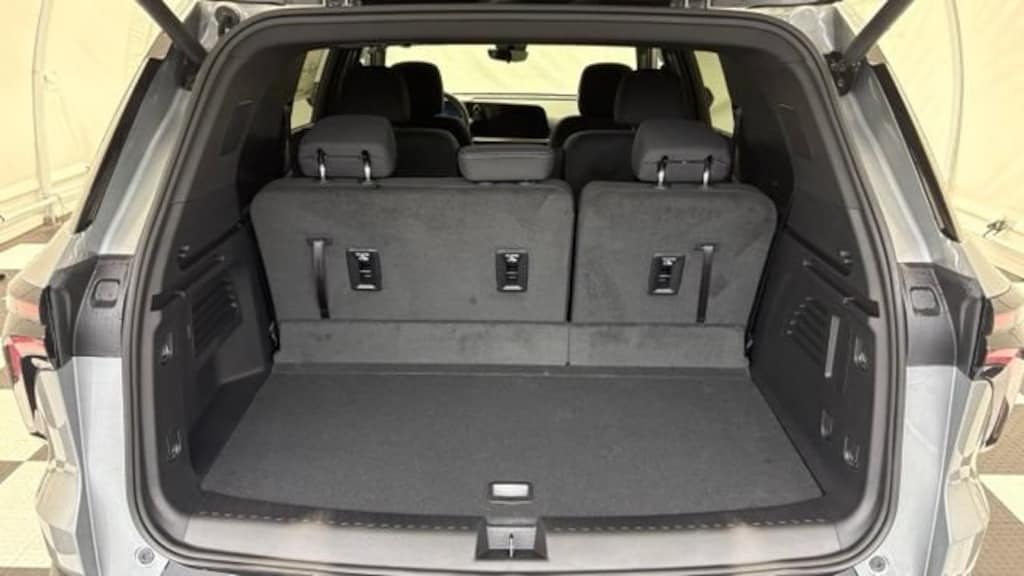 New 2027 Chevrolet Traverse LT SUV