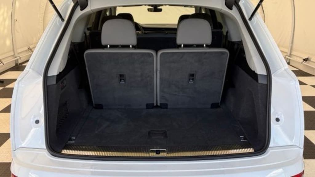 Used 2025 Audi Q7 55 Premium Plus SUV