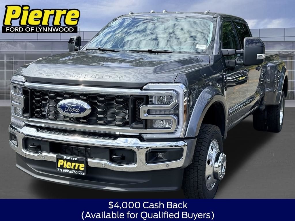 New 2026 Ford F-450 Lariat DRW Truck Crew Cab
