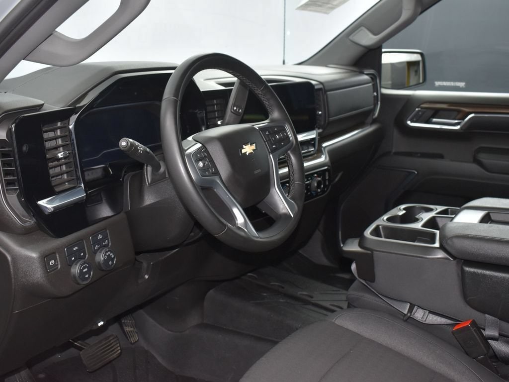 2024 Chevrolet Silverado 1500 LT - Photo 8