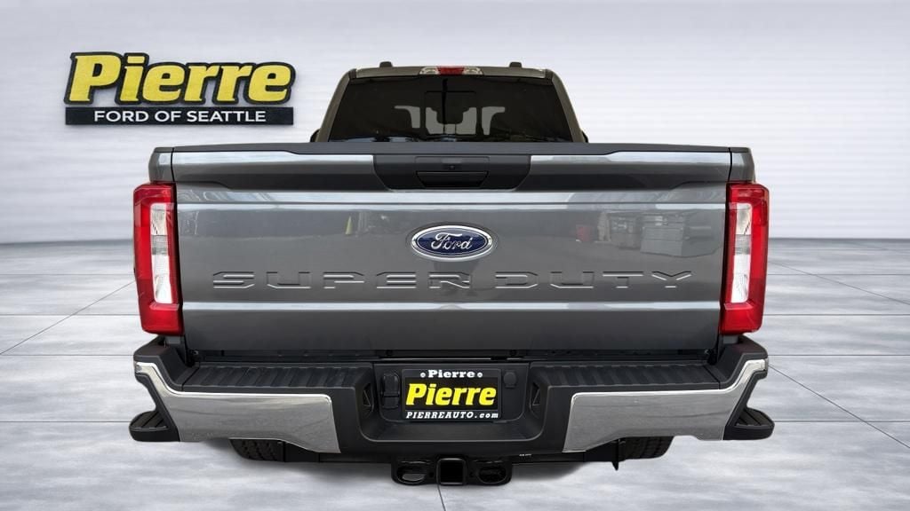 New 2026 Ford F-250 XLT Truck Crew Cab