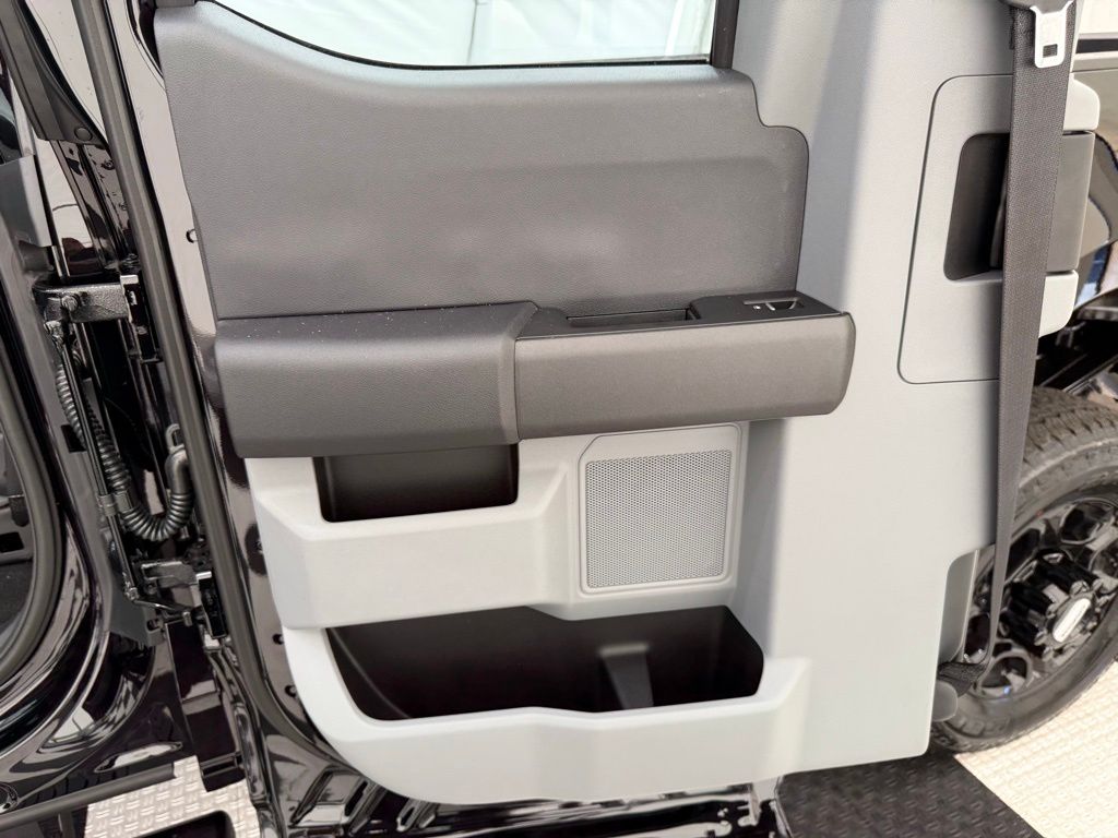 2026 Ford F-350 Super Duty XL - Photo 16