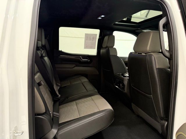 2024 Chevrolet Silverado 1500 ZR2 - Photo 20
