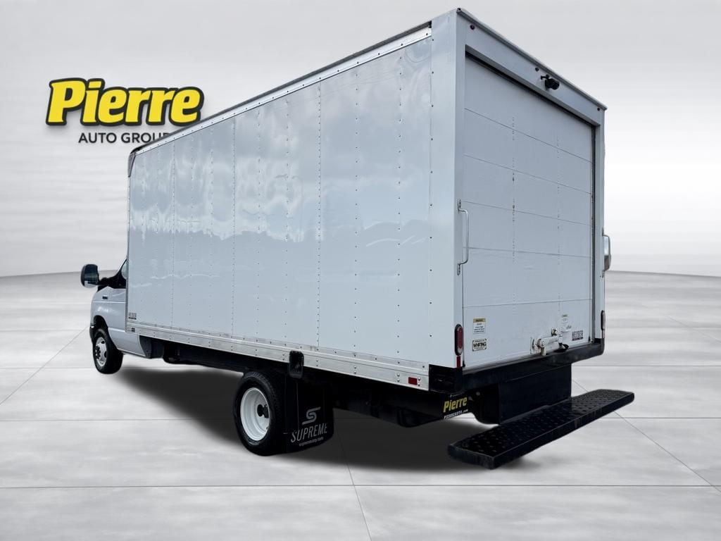 Used 2022 Ford E-450SD Base DRW Truck