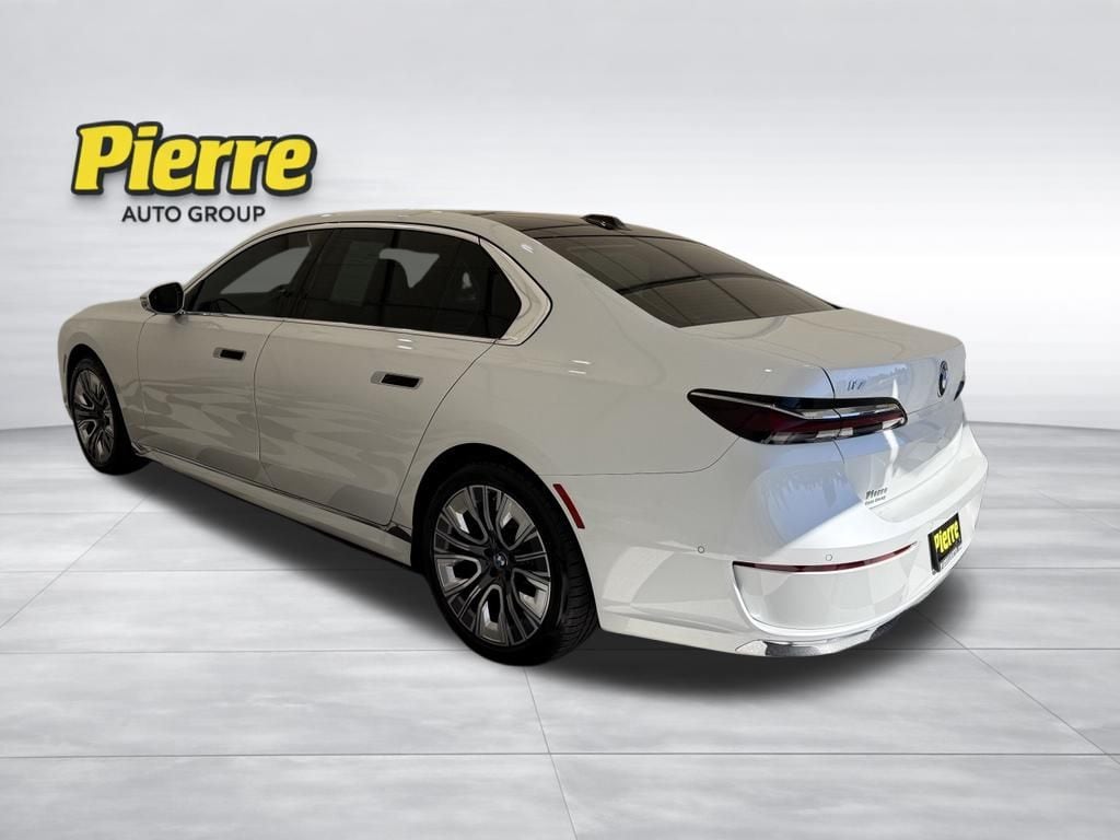 Used 2024 BMW i7 Base with VIN WBY53EJ05RCP46348 for sale in Seattle, WA
