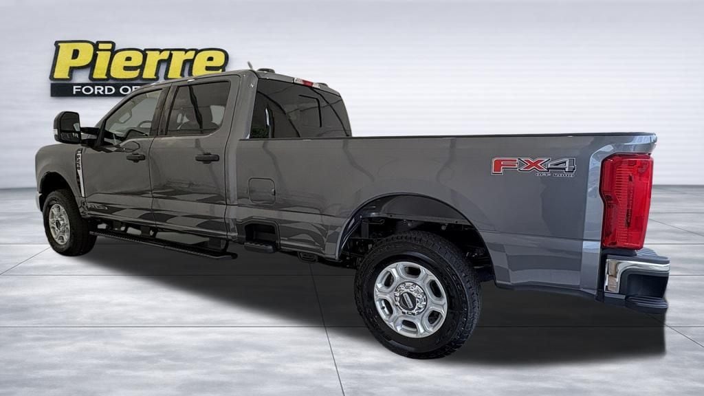 New 2026 Ford F-250 XLT Truck Crew Cab