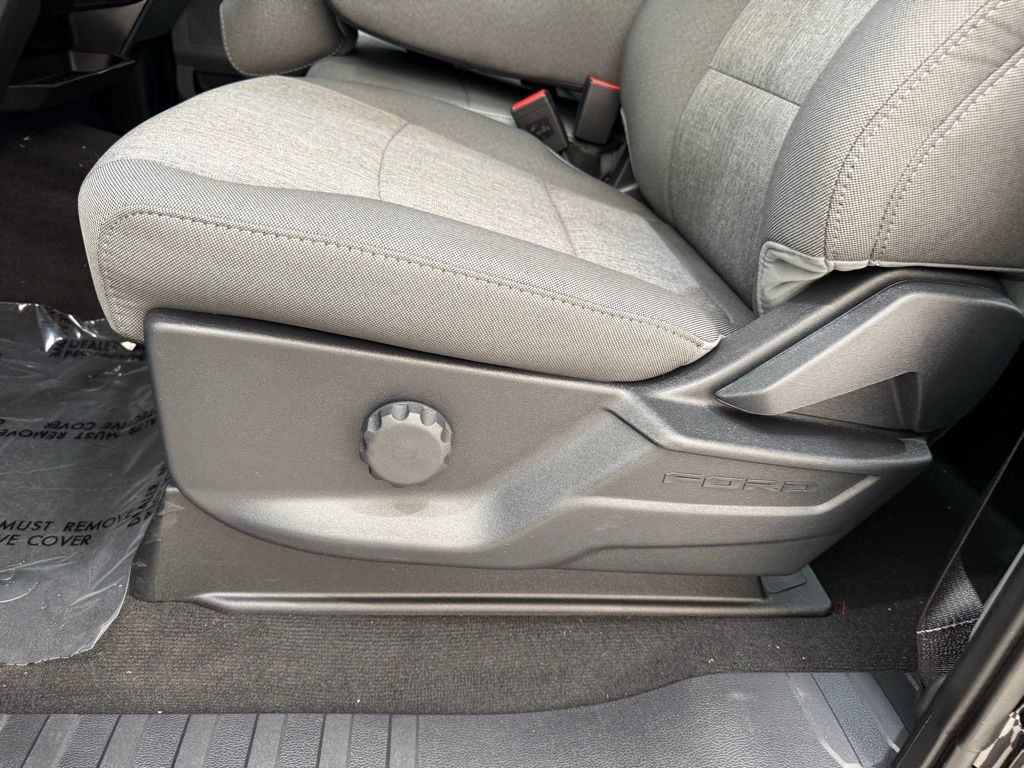 2026 Ford F-350 Super Duty XL - Photo 13