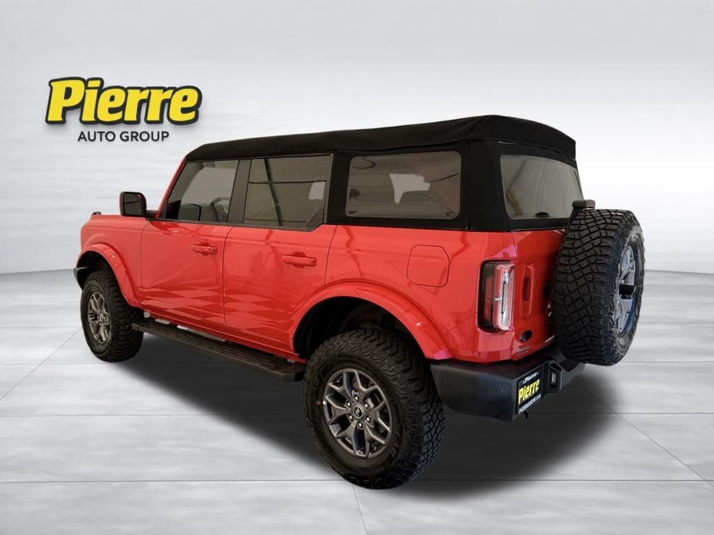 2023 Ford Bronco 4-Door Outer Banks - Photo 2