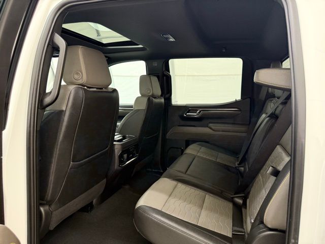 2024 Chevrolet Silverado 1500 ZR2 - Photo 16