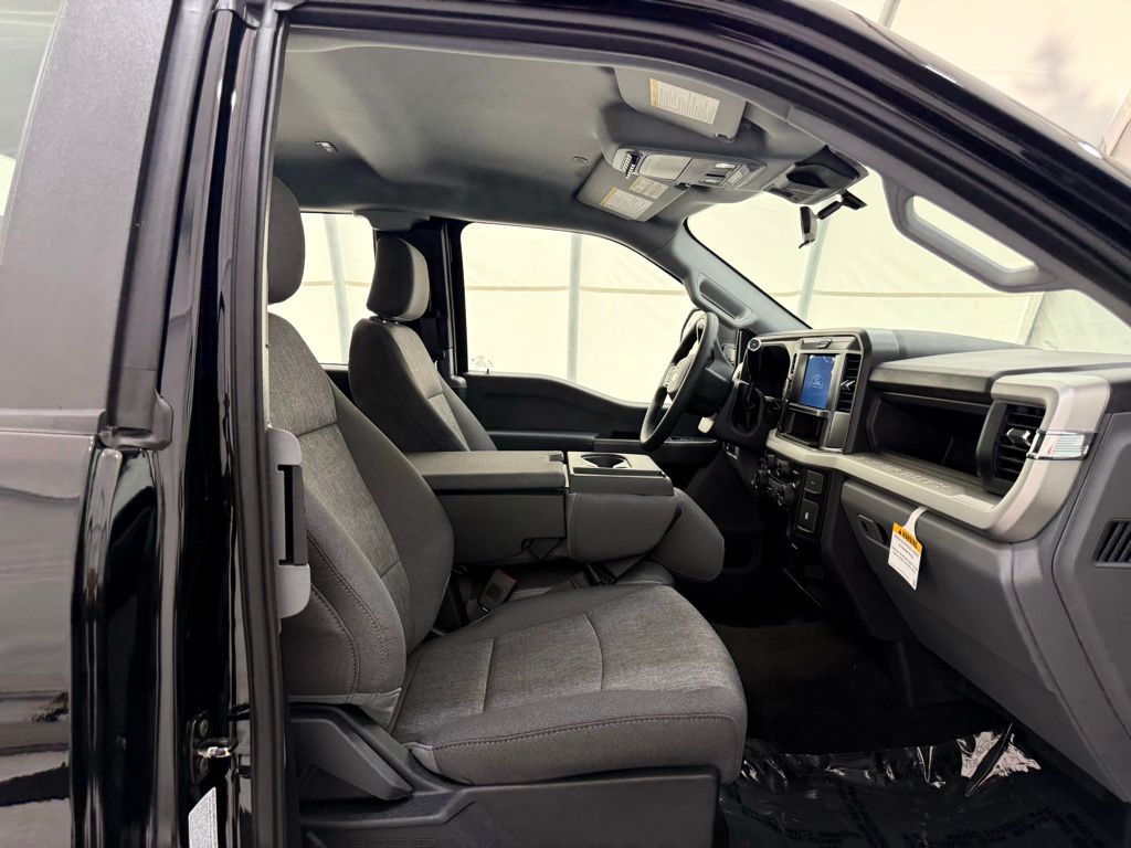 2026 Ford F-350 Super Duty XL - Photo 18