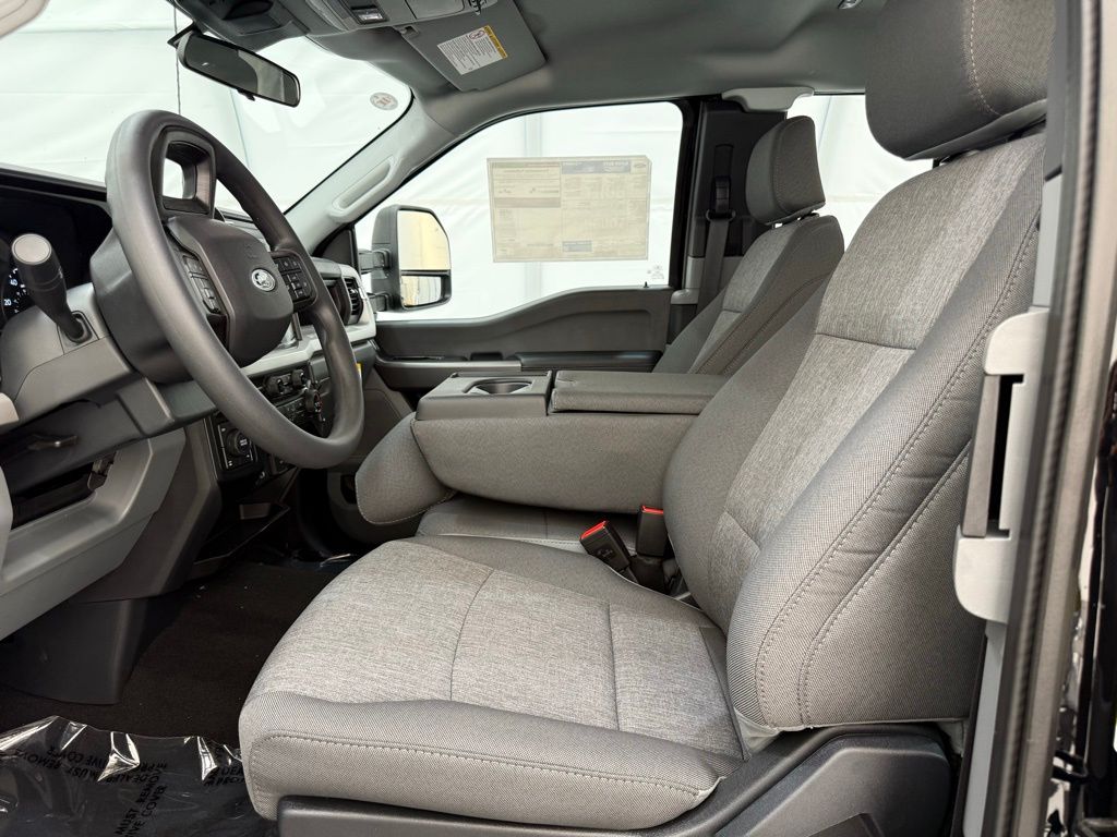 2026 Ford F-350 Super Duty XL - Photo 12