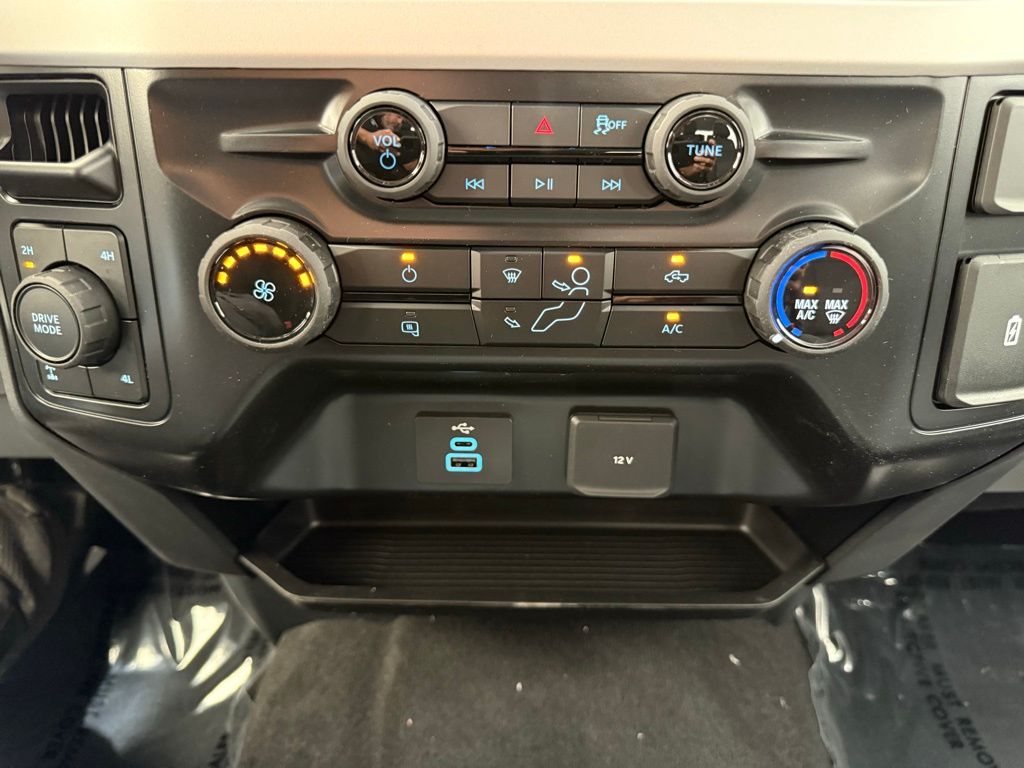 2026 Ford F-350 Super Duty XL - Photo 37