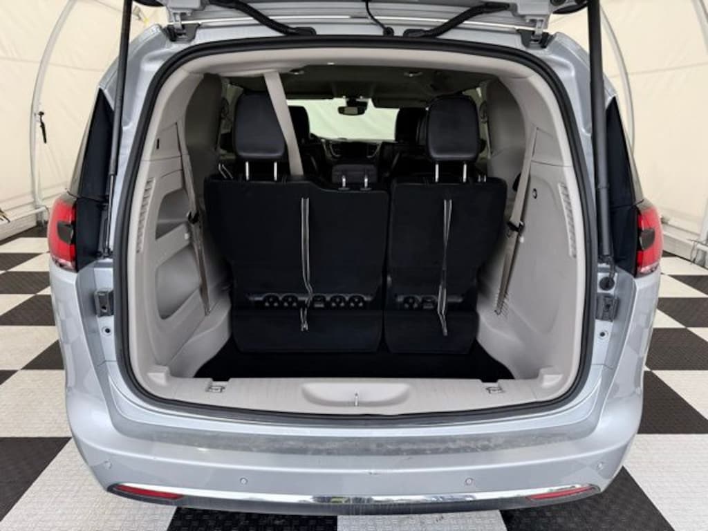 Used 2024 Chrysler Pacifica Touring L Van Passenger Van