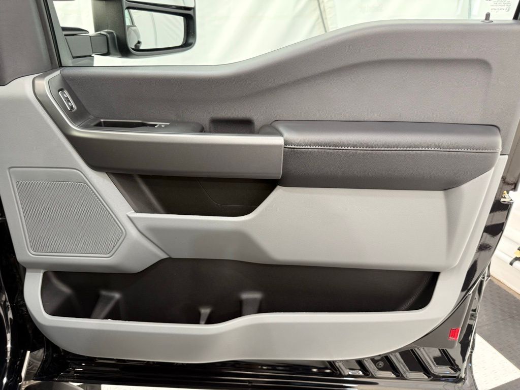 2026 Ford F-350 Super Duty XL - Photo 20