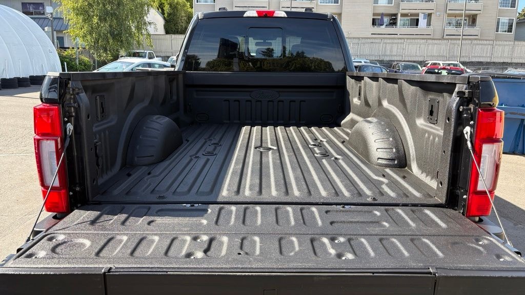 Used 2022 Ford F-350SD Lariat Truck Crew Cab