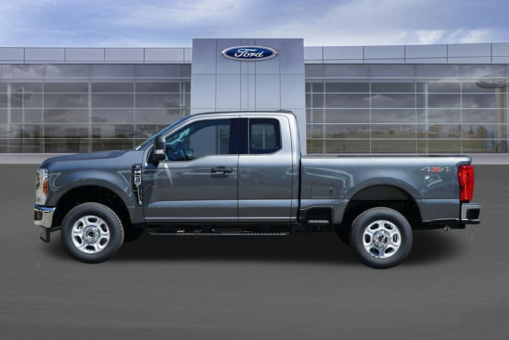 New 2026 Ford F-350 XLT Truck Super Cab