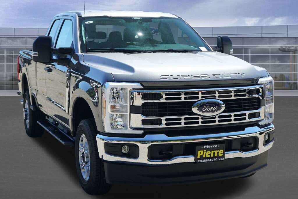 New 2026 Ford F-350 XLT Truck Super Cab