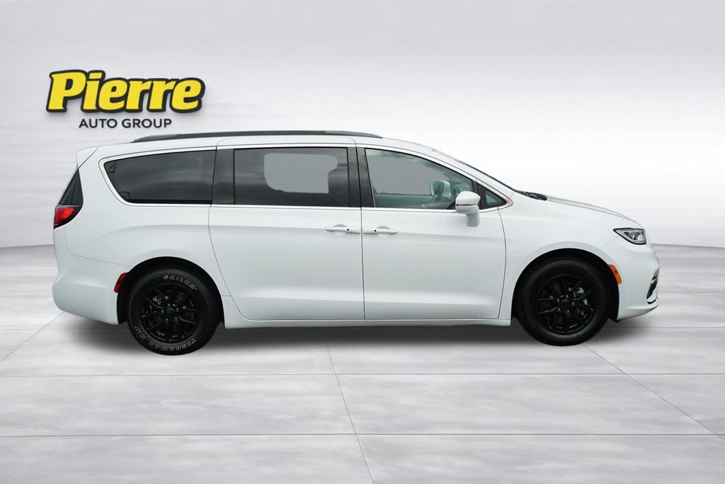 Used 2022 Chrysler Pacifica Touring L Van Passenger Van