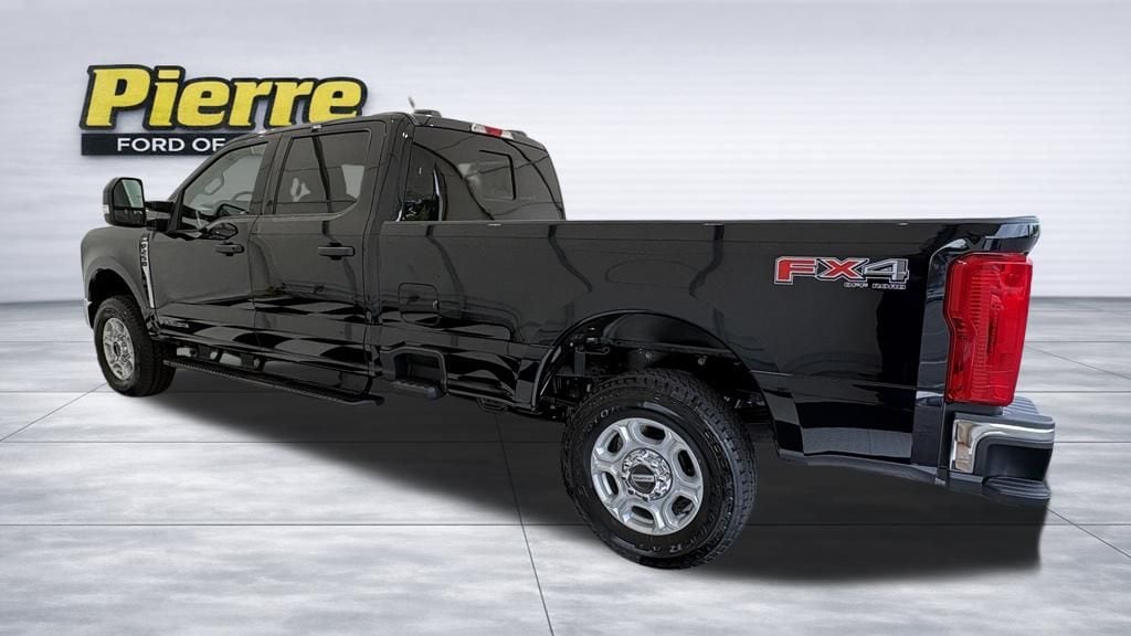 New 2026 Ford F-250 XLT Truck Crew Cab