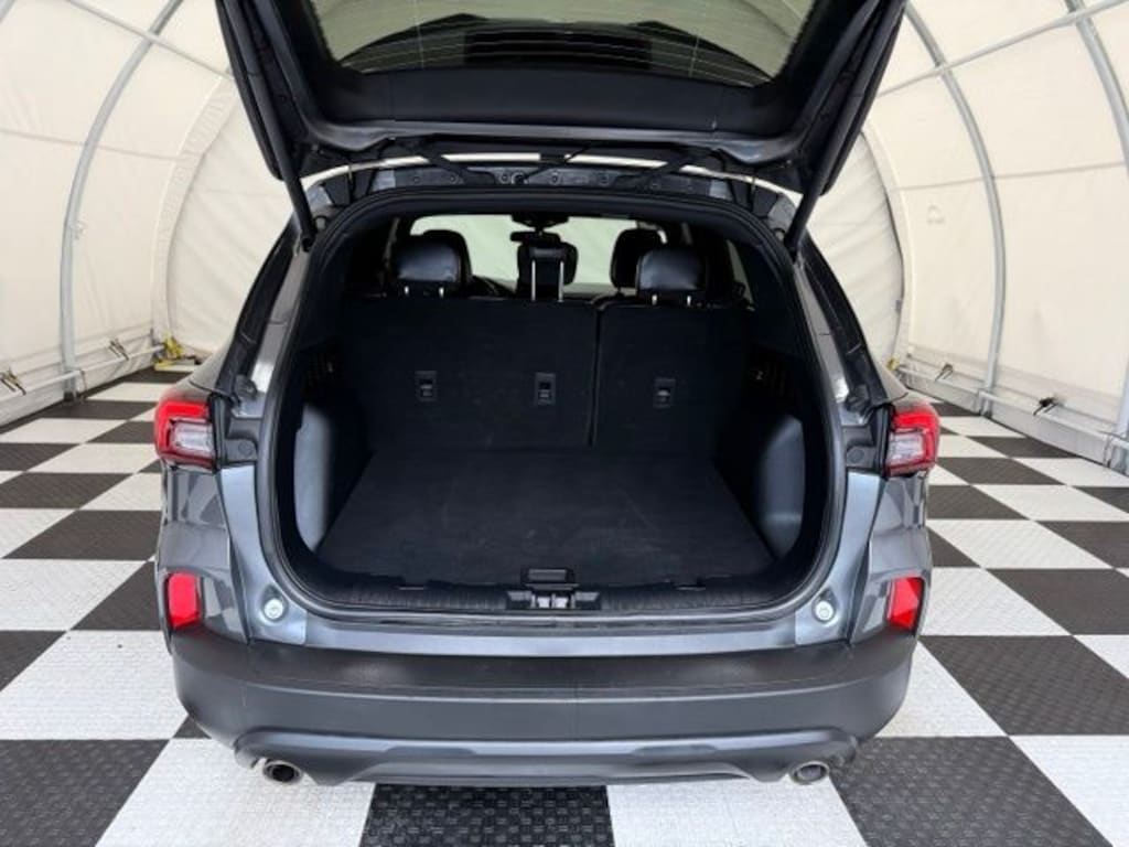 Used 2025 Ford Escape ST-Line Select SUV