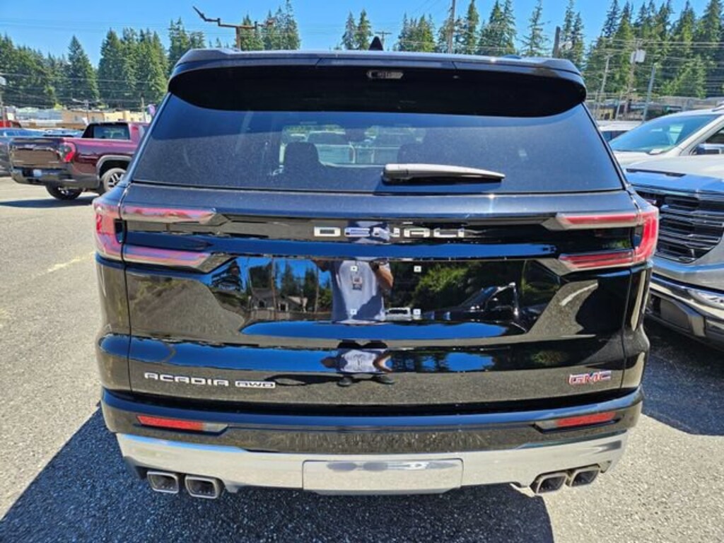 New 2026 GMC Acadia Denali SUV