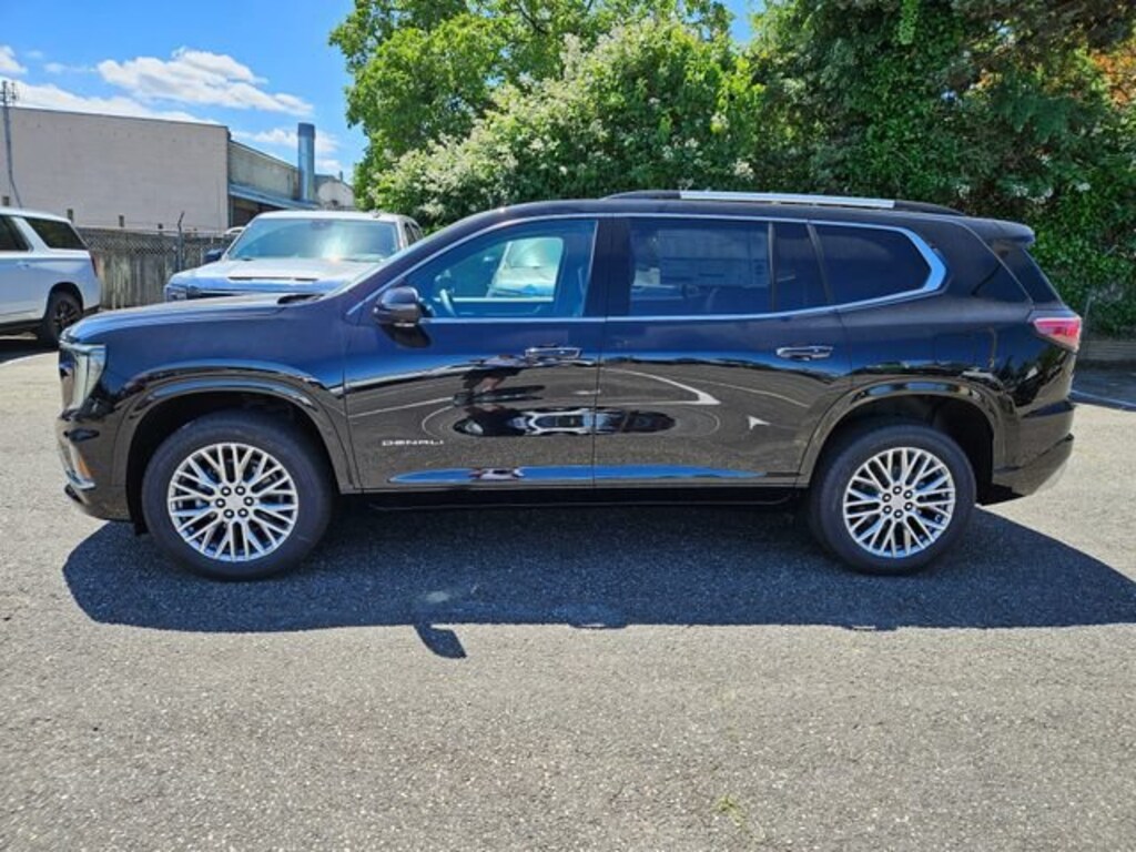 New 2026 GMC Acadia Denali SUV