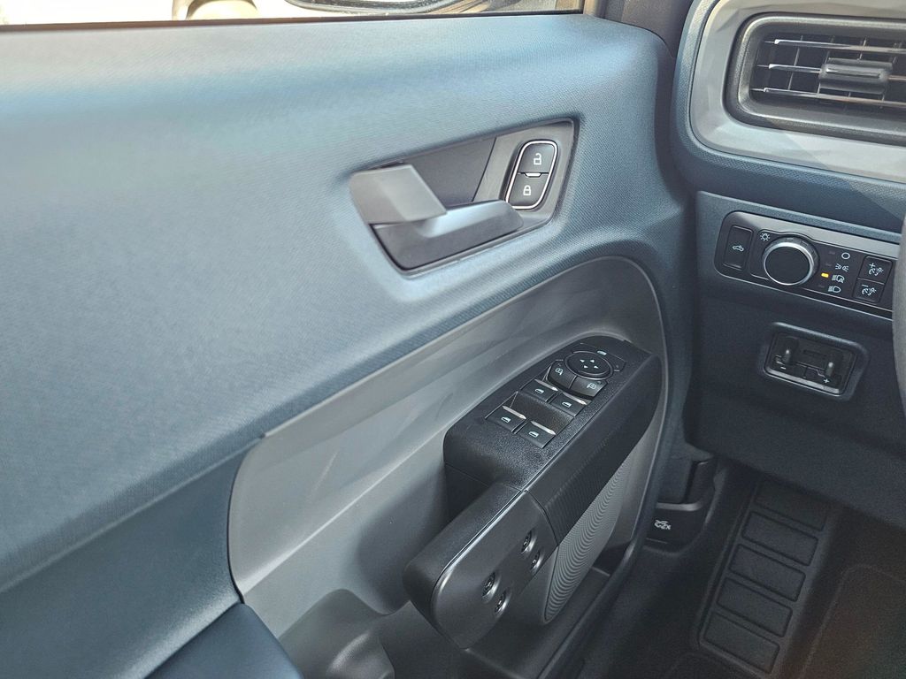2025 Ford Maverick XLT - Photo 33